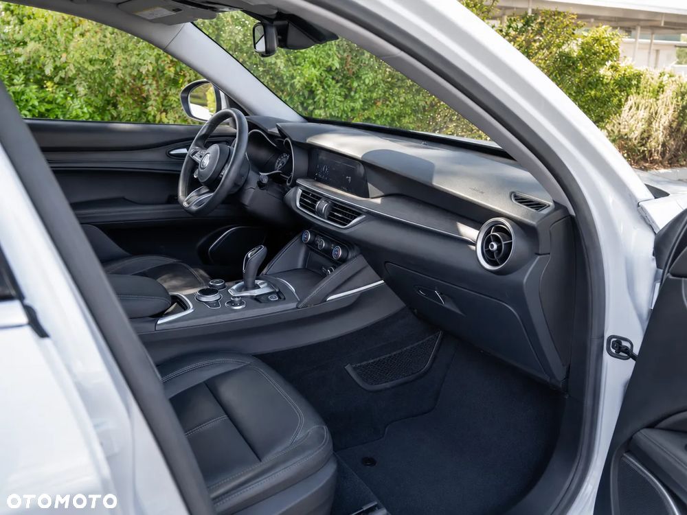 Alfa Romeo Stelvio 2.0 Turbo Veloce TI Q4 - 18