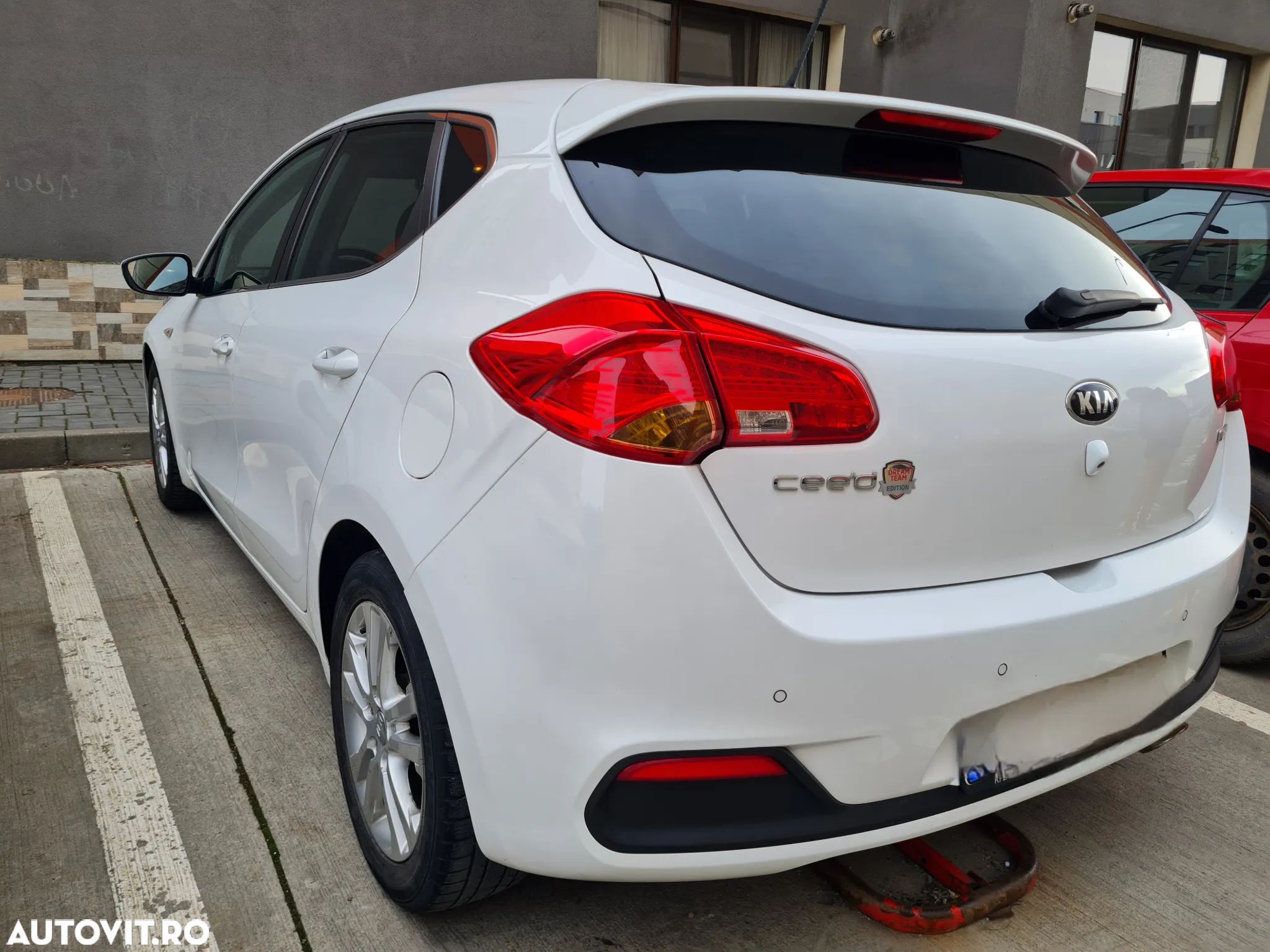 Kia Ceed - 1