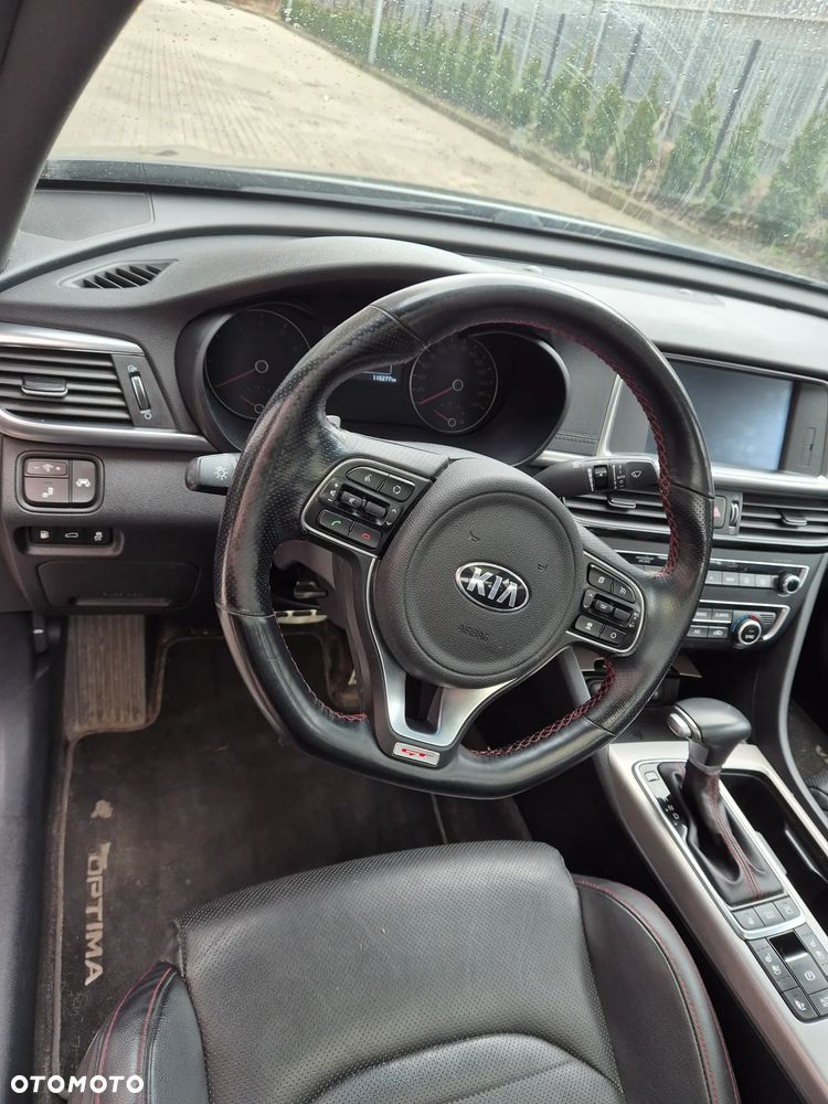 Kia Optima - 18
