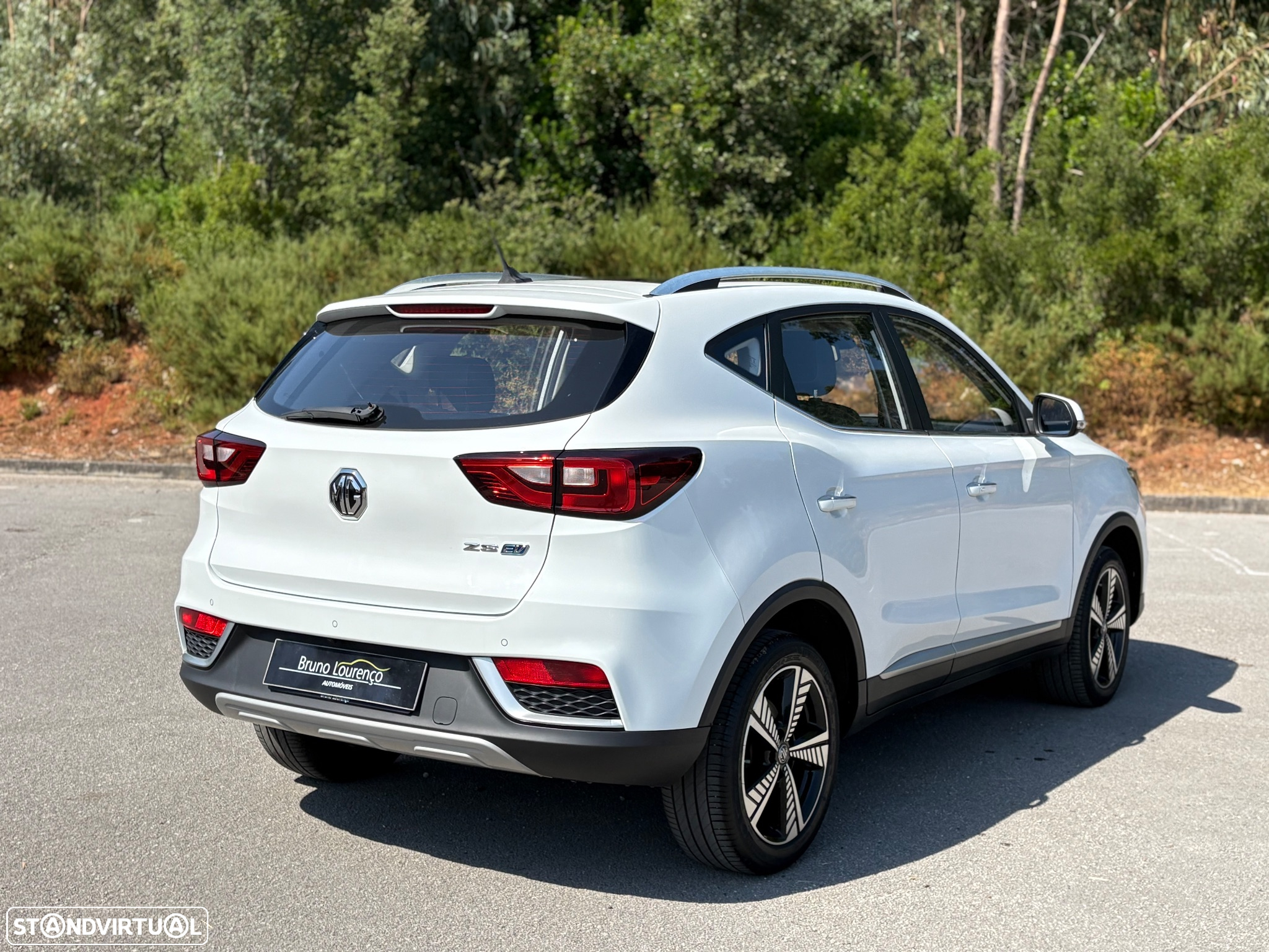 MG ZS EV 44.5 kWh Luxury - 13