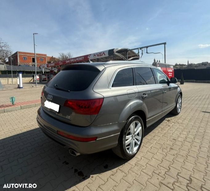 Audi Q7 3.0 TDI Quattro Tip - 4