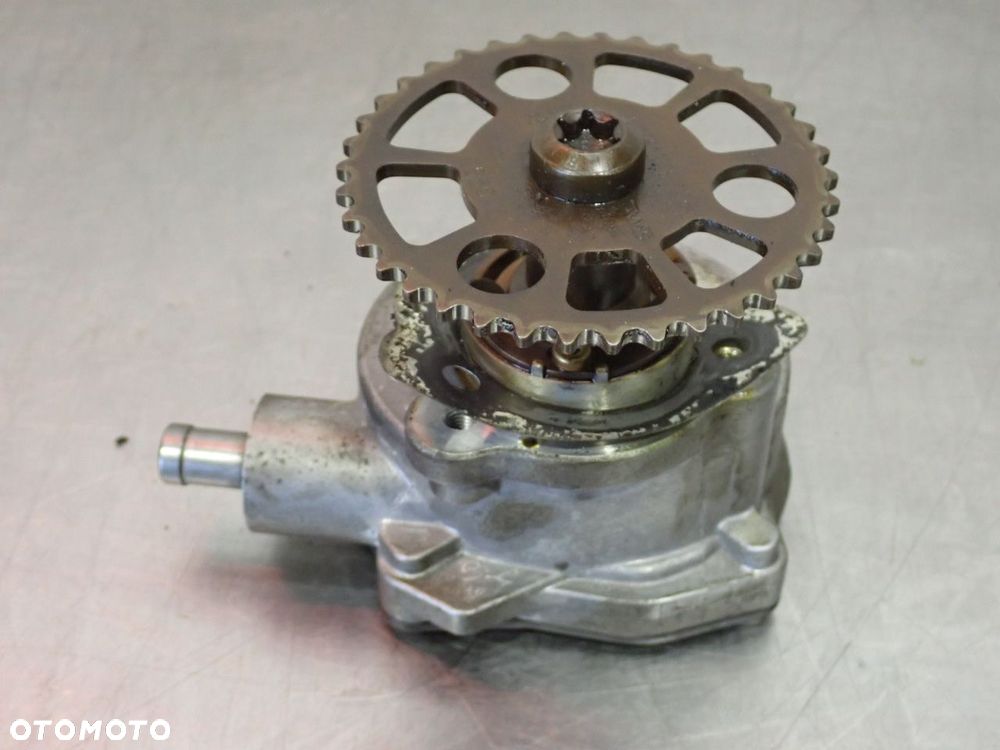 VACUM POMPA BMW E60 7519457 - 2