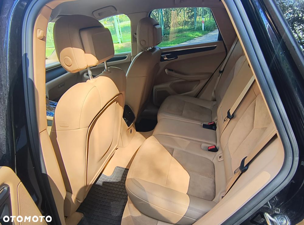 Porsche Macan - 10