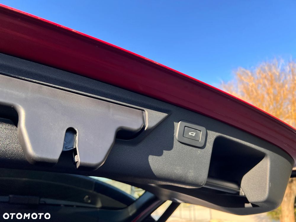 Land Rover Discovery Sport - 24