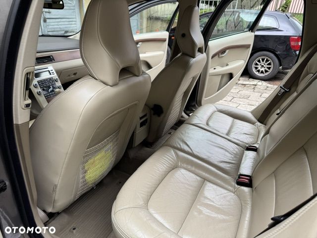 Volvo XC 70 - 12
