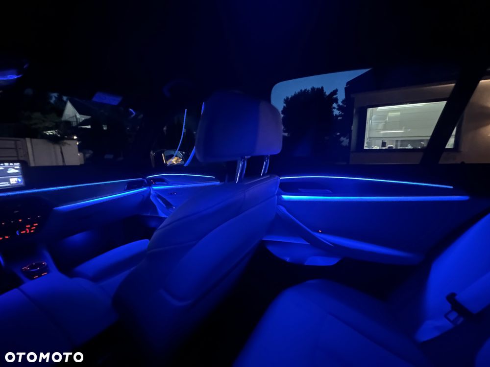 BMW Seria 5 520d xDrive - 18