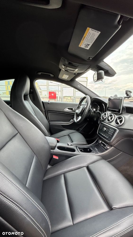 Mercedes-Benz CLA 250 7G-DCT SCORE - 34