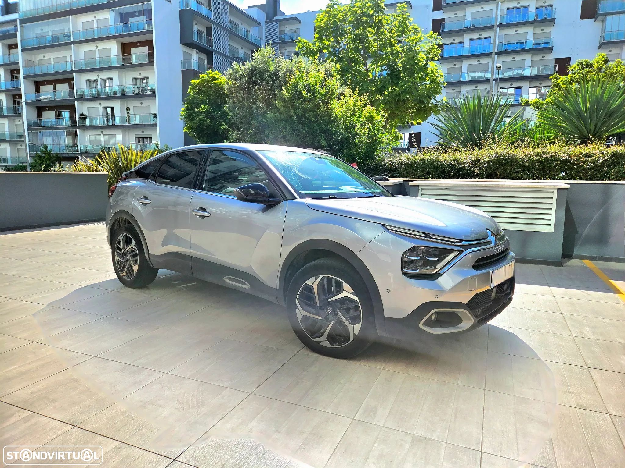 Citroën C4 1.2 PureTech Shine - 1