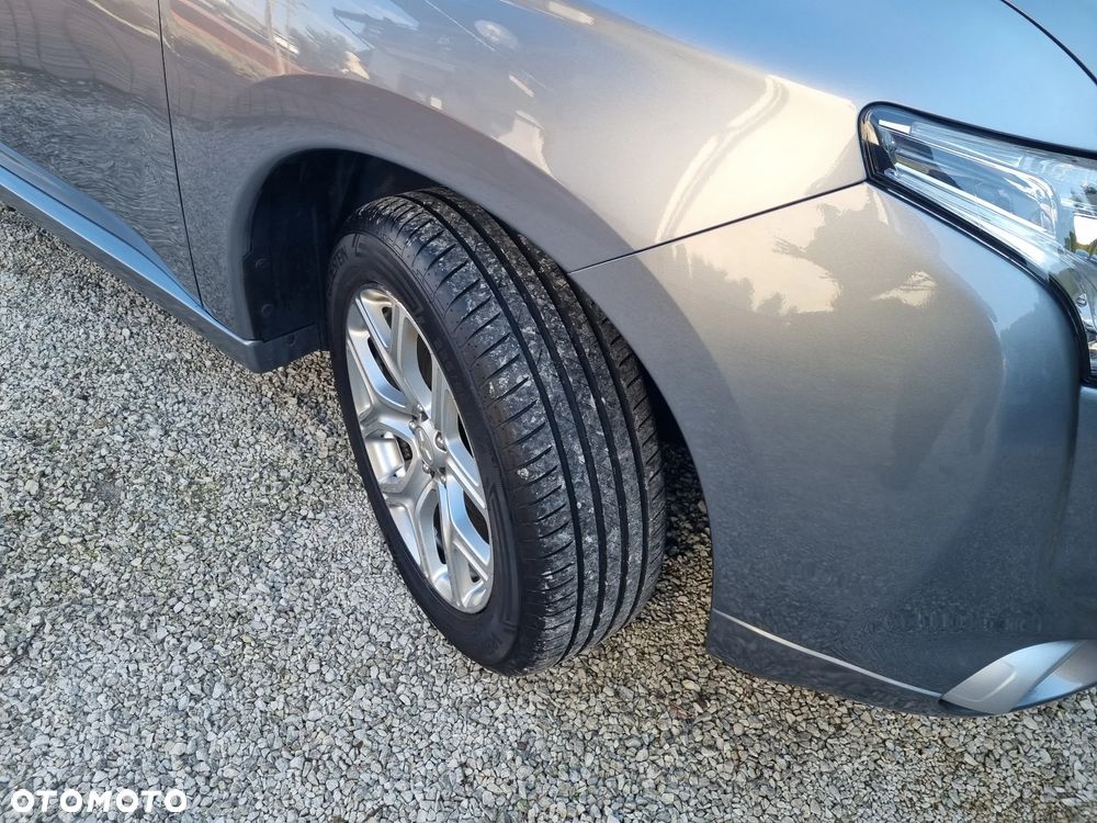 Mitsubishi Outlander 2.0 4WD Top - 6