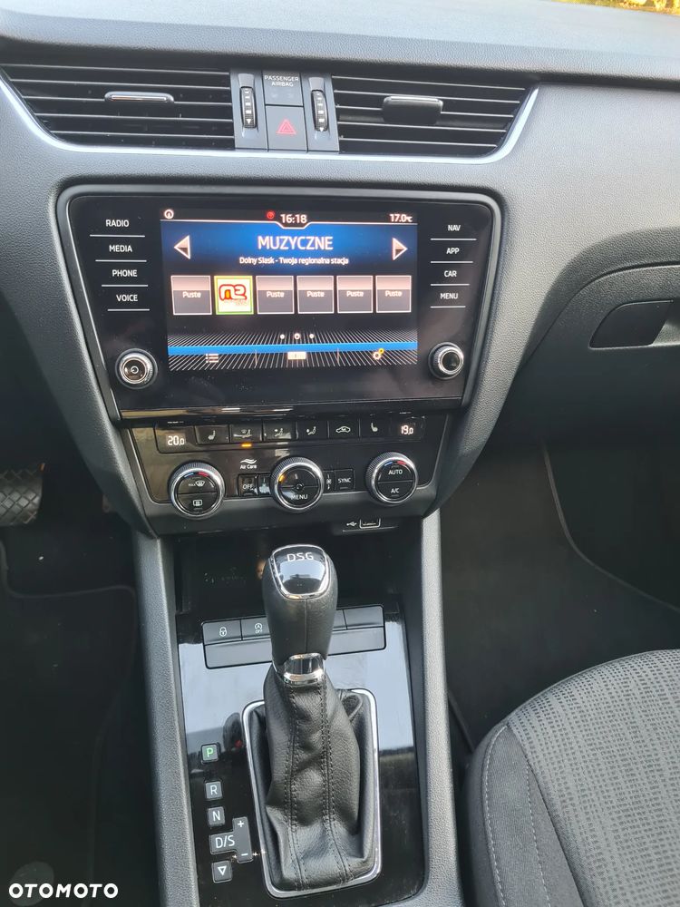 Skoda Octavia 1.6 TDI DSG Premium Edition - 29