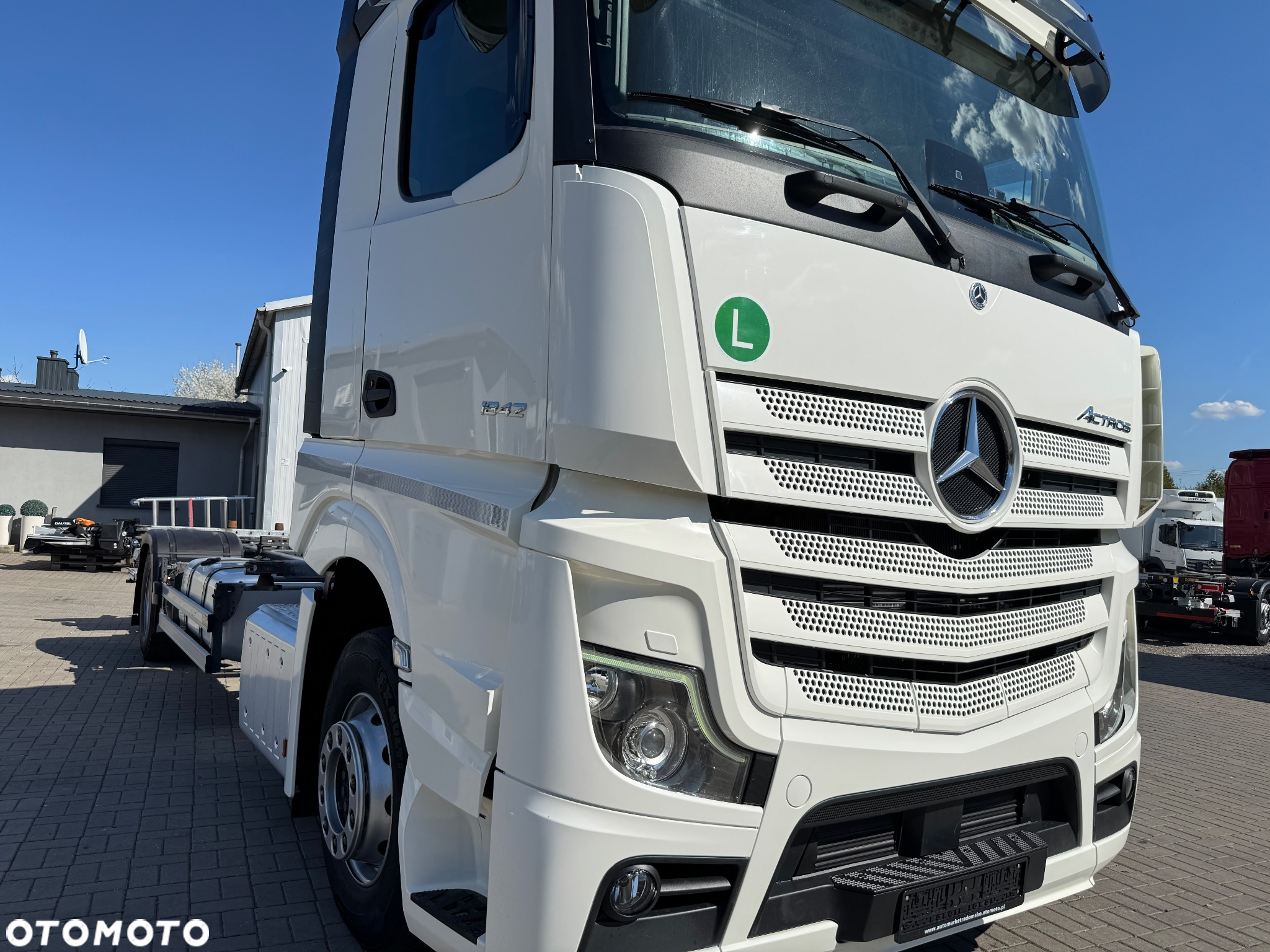 Mercedes-Benz - 15
