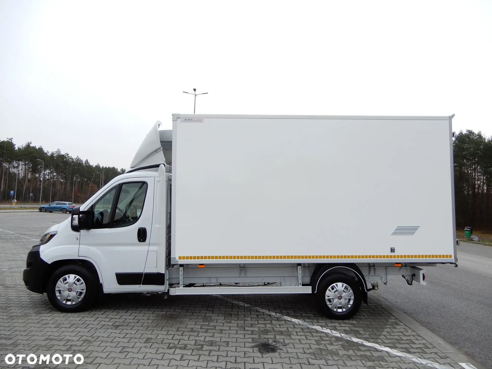 Fiat Ducato Serii 8 MAXI Wzmacniany 2.2 MultiJet3 H3-POWER 160 KM Chłodnia 4226 mm 8 Euro Palet Boczne Drzwi Agregat Zanotti -20*C Android Auto Carplay Stan Auta JAK NOWY POLECAM - 6