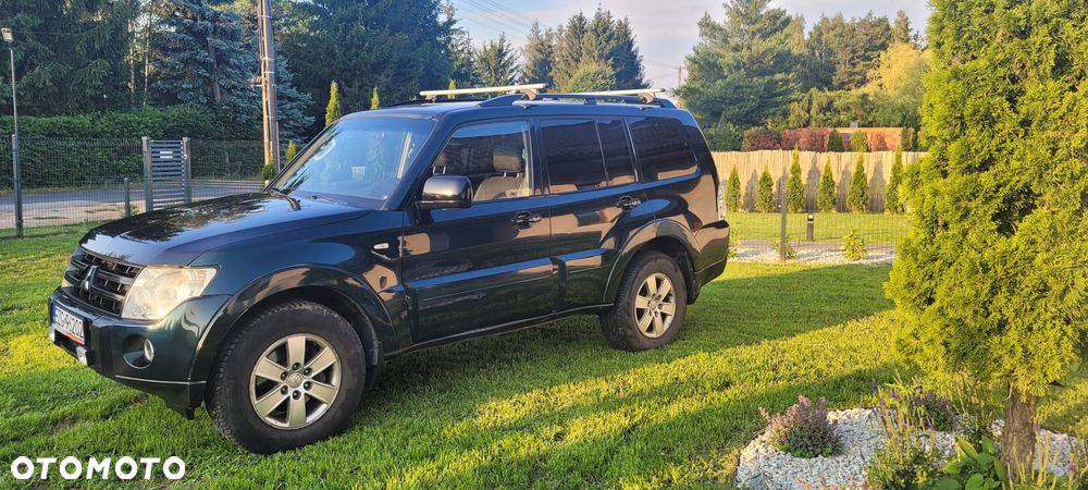 Mitsubishi Pajero - 28