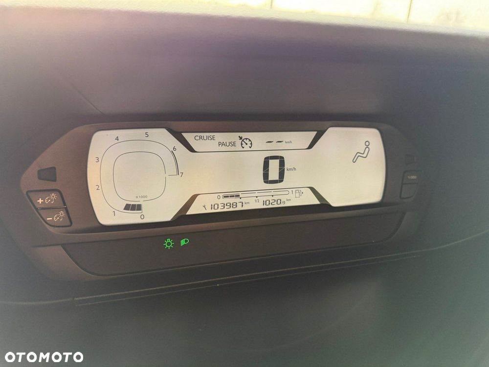 Citroën C4 Grand Picasso - 17