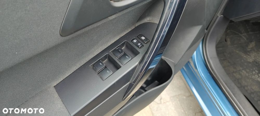 Toyota Auris - 12