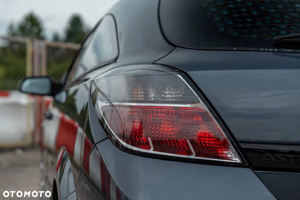 Opel Astra GTC 1.8 Sport - 16