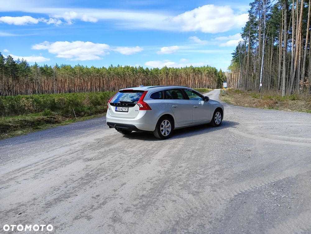 Volvo V60 D3 Summum - 17