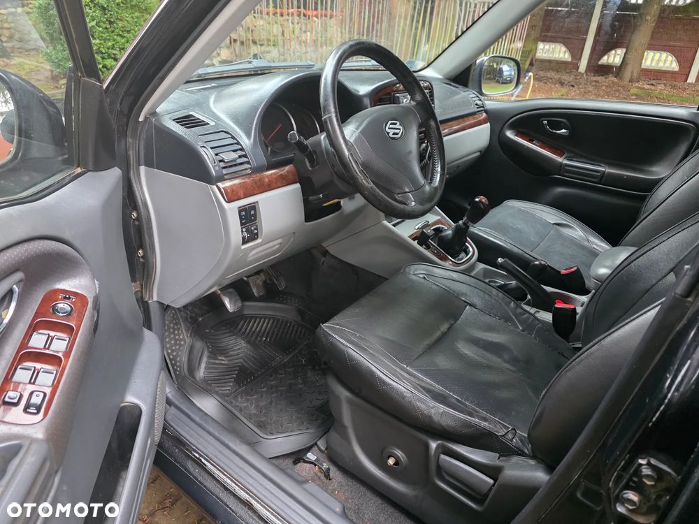 Suzuki Grand Vitara 2.0 Comfort Limited - 8