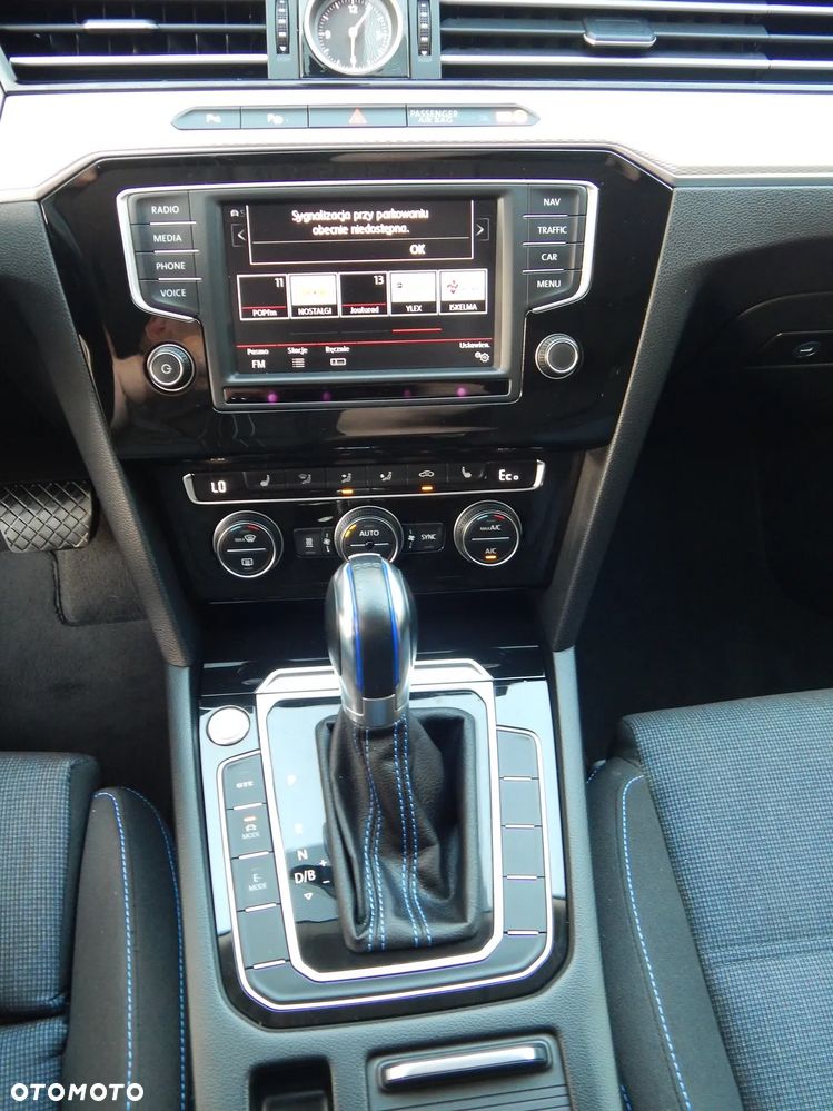 Volkswagen Passat - 23