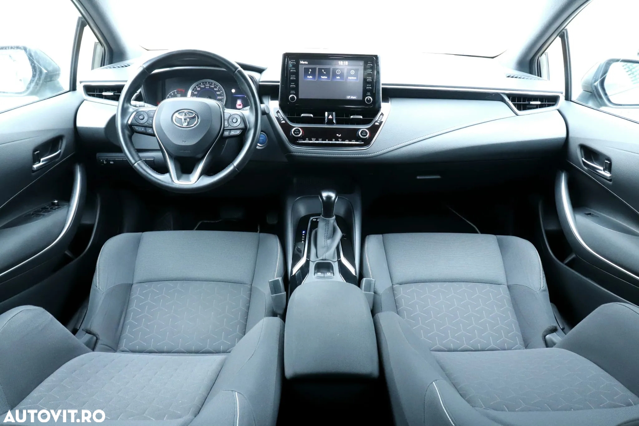 Toyota Corolla 1.8 Hybrid Comfort - 6