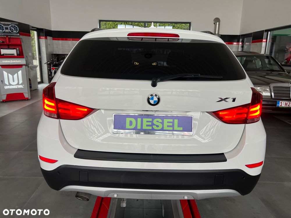 BMW X1 sDrive16d xLine - 24