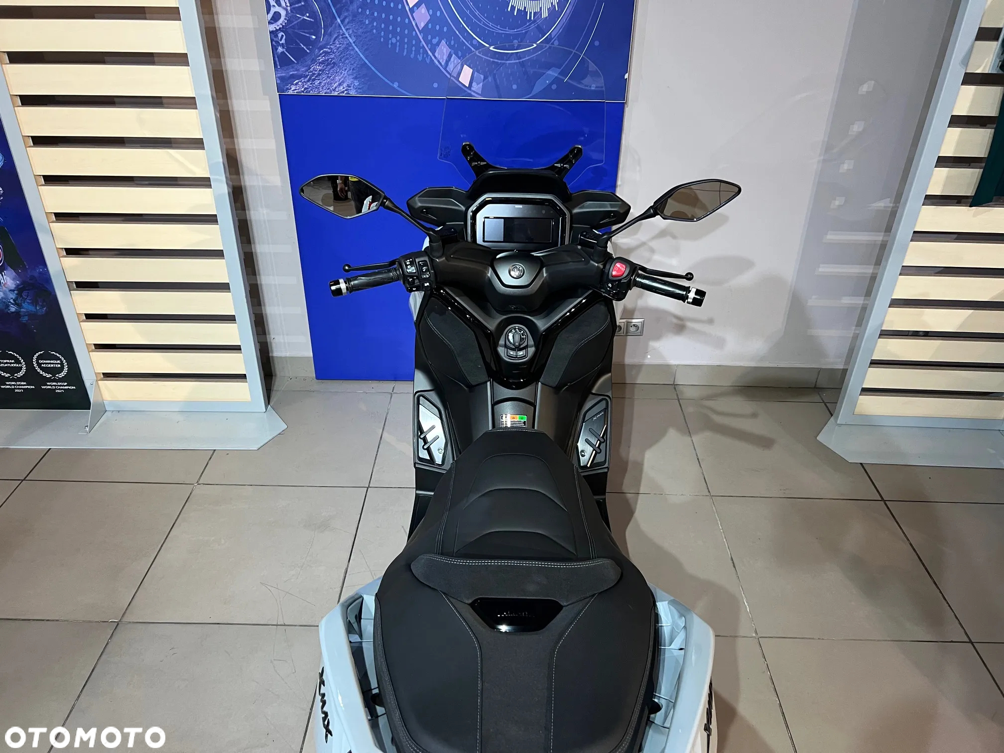 Yamaha X-max - 8