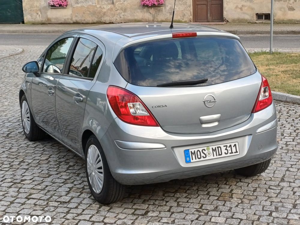 Opel Corsa 1.2 16V Edition 150 - 4
