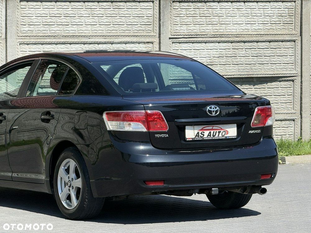 Toyota Avensis 1.8 Sol - 39
