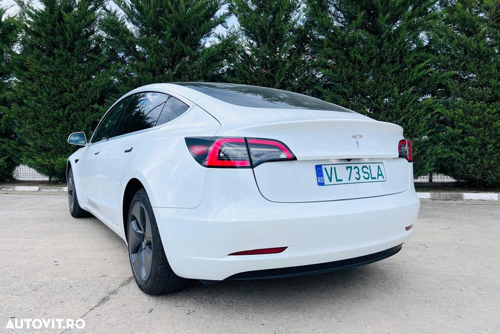 Tesla Model 3 Standard Reichweite Plus Hinterradantrieb - 3