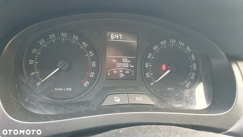 Skoda RAPID 1.6 TDI Ambition - 9