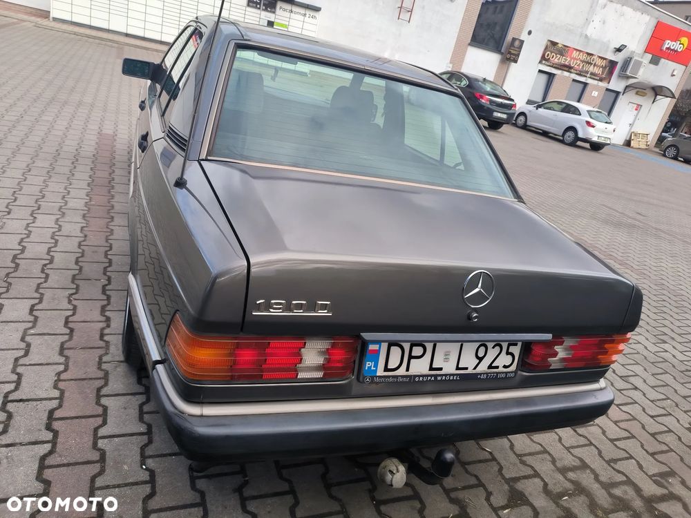 Mercedes-Benz W201 (190) - 6