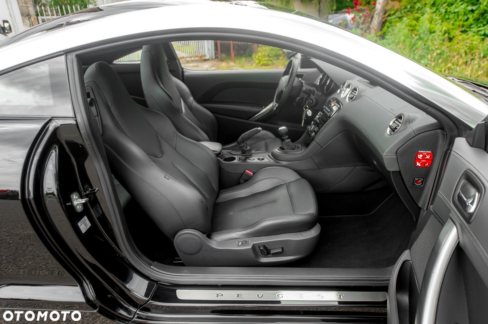 Peugeot RCZ 1.6 200 THP - 24
