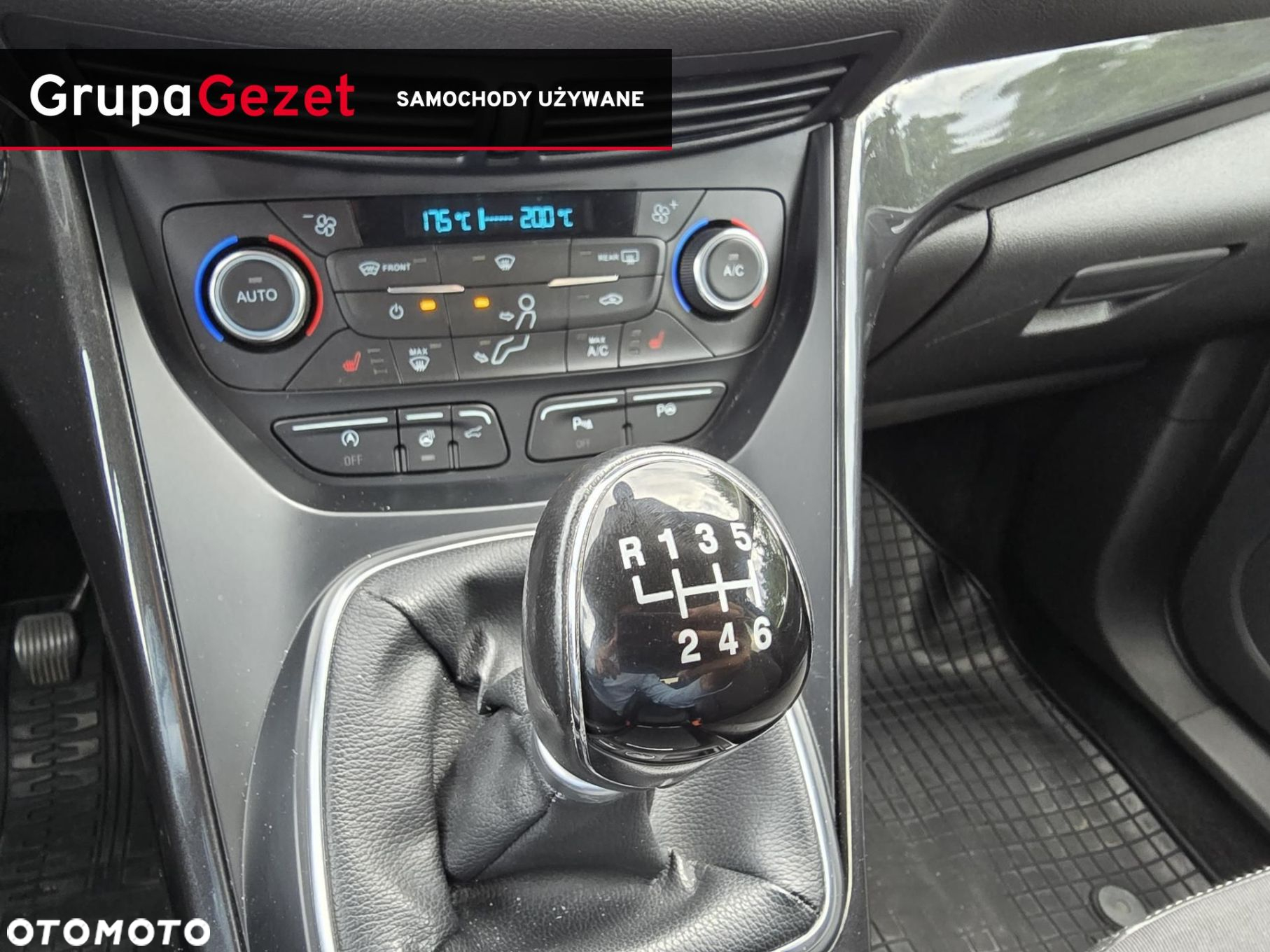 Ford Kuga - 26
