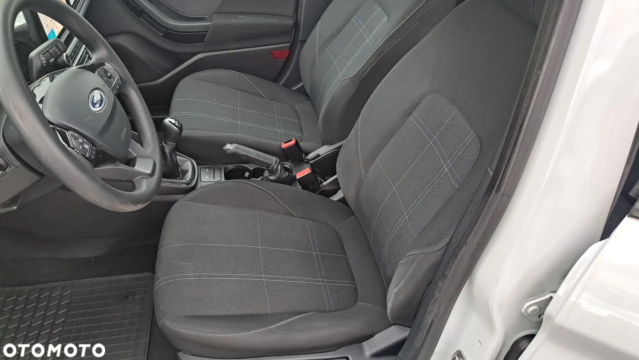 Ford Fiesta 1.1 S&S COOL&CONNECT - 14
