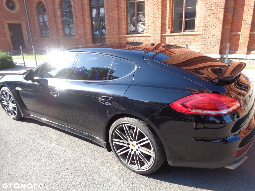 Porsche Panamera 4 - 5