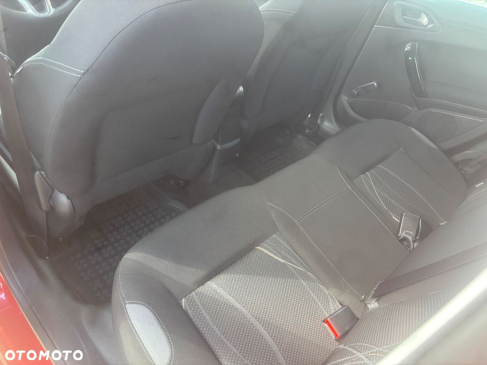 Peugeot 208 1.2 PureTech Active - 29