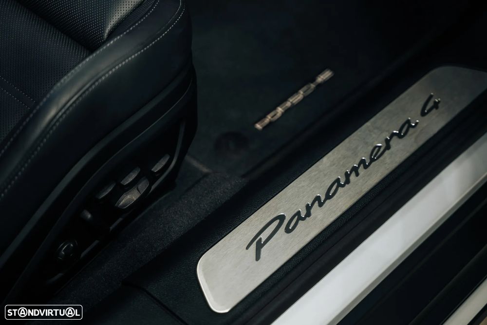 Porsche Panamera 4 E-Hybrid - 21
