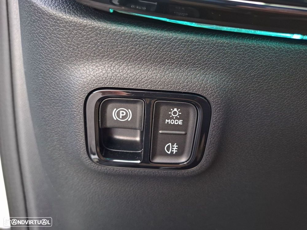 Mercedes-Benz CLA 250+ EQ - 21