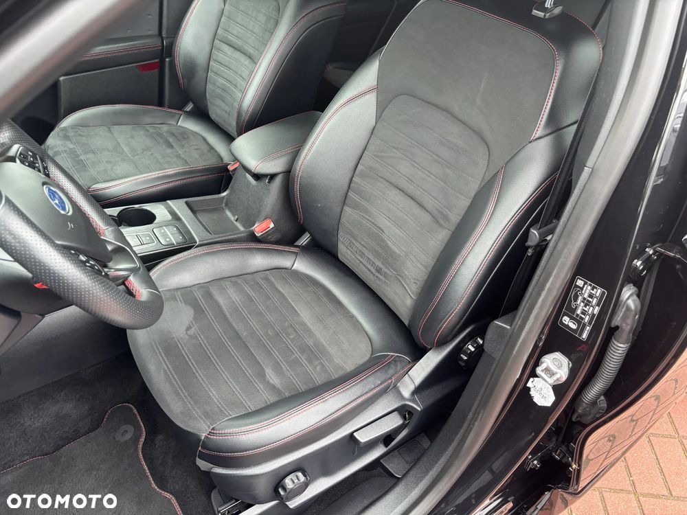 Ford Kuga 2.5 Duratec PHEV ST-LINE X - 14