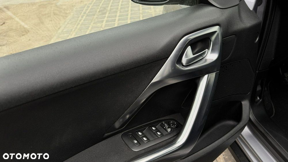 Peugeot 2008 - 17