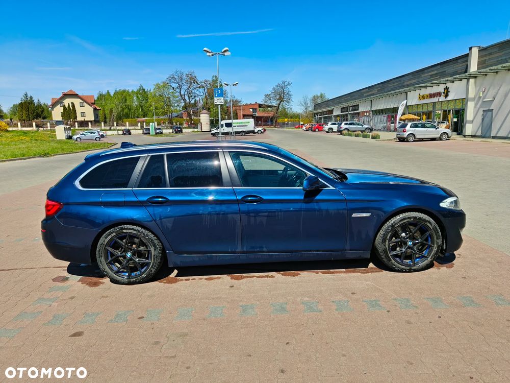 BMW Seria 5 528i Sport-Aut - 7