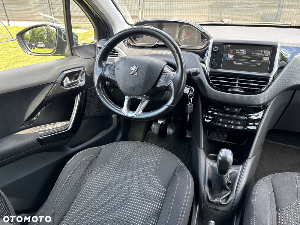 Peugeot 208 PureTech 82 Allure - 10
