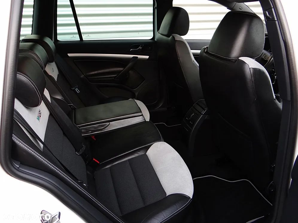 Skoda Octavia 2.0 TDI CR DPF DSG RS - 38