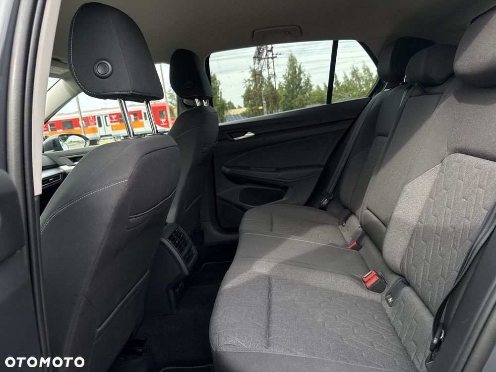 Volkswagen Golf 1.5 eTSI mHEV Life DSG - 30