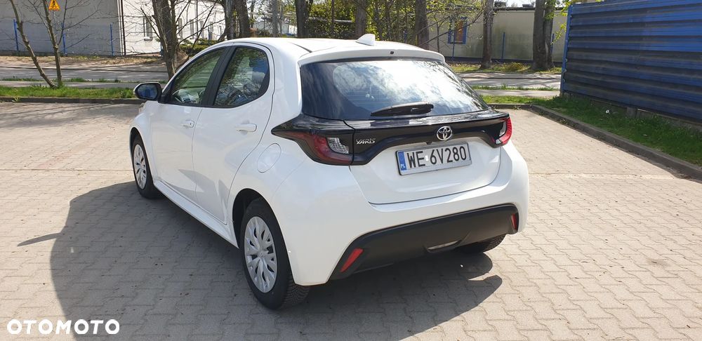 Toyota Yaris - 12