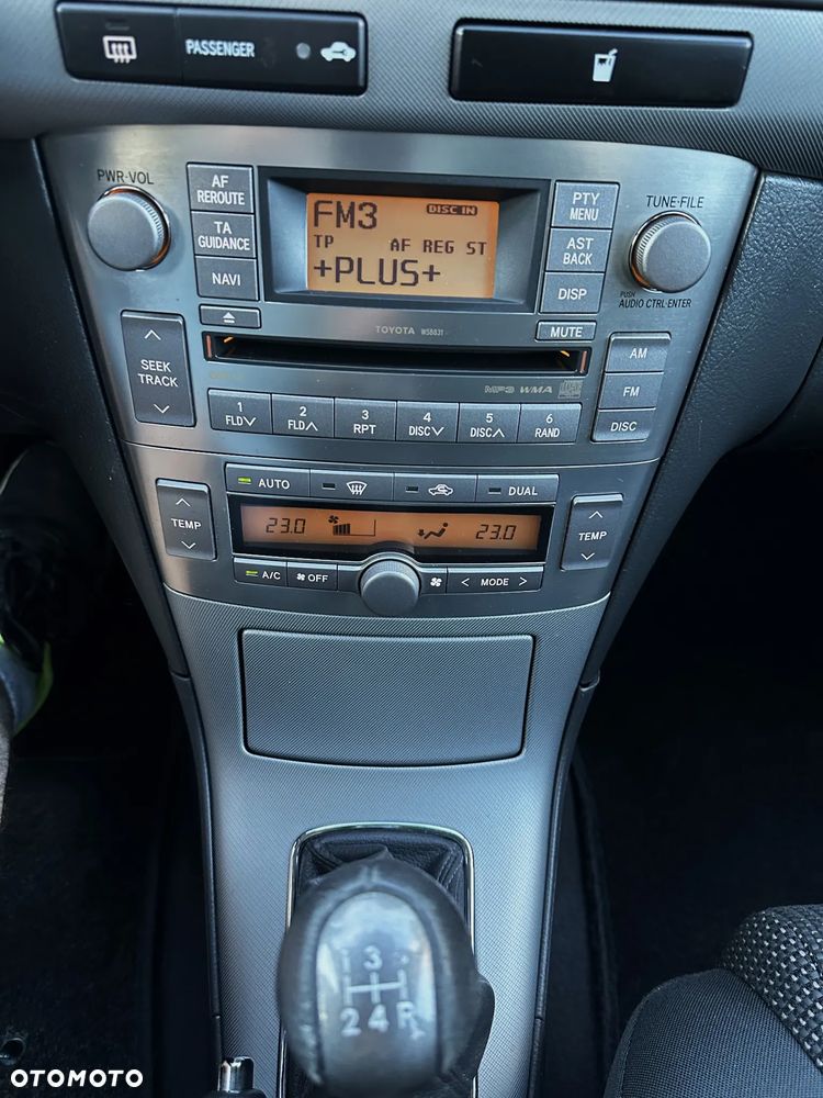 Toyota Avensis 1.8 VVT-i Terra Plus - 16