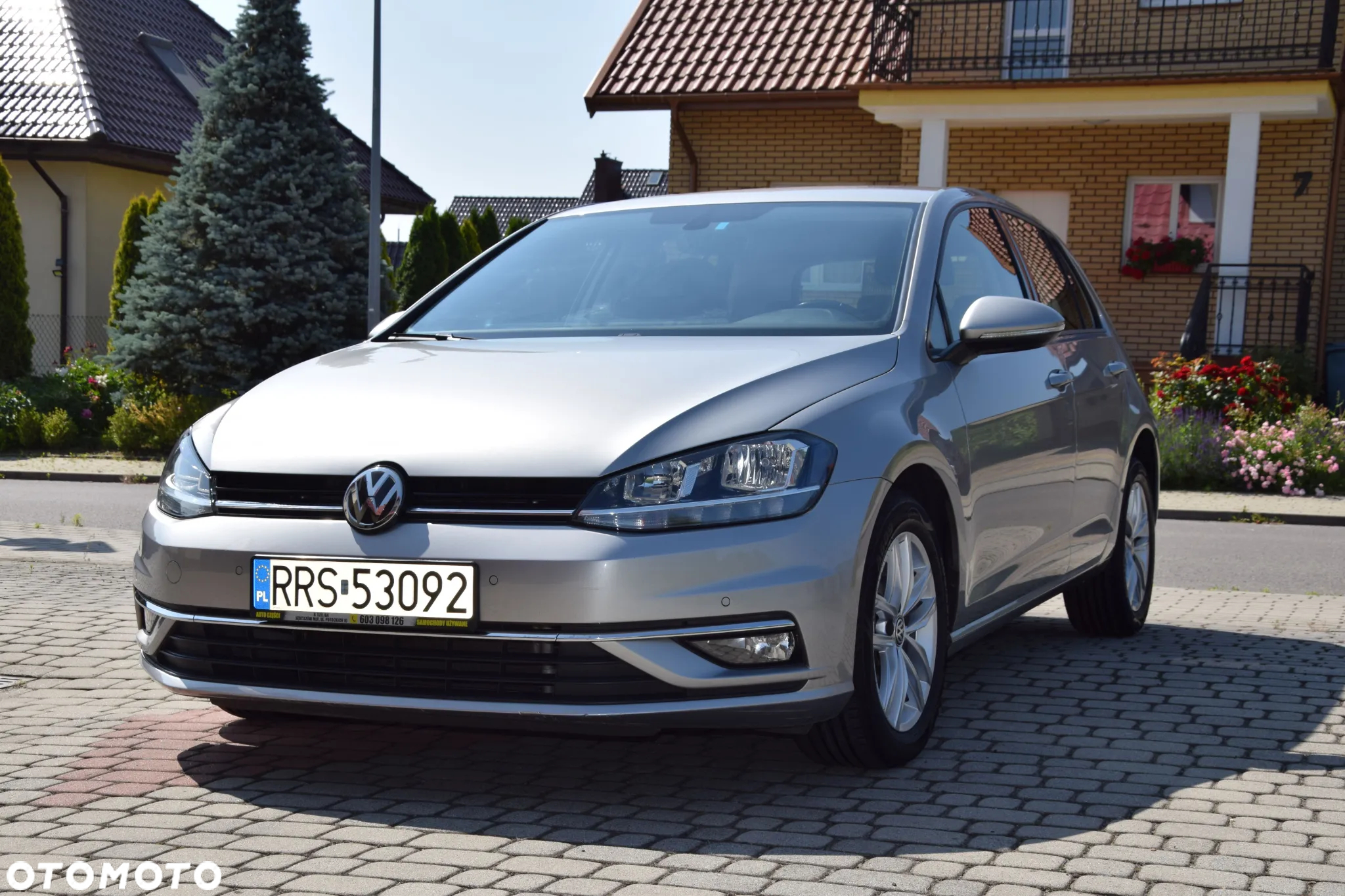 Volkswagen Golf - 11
