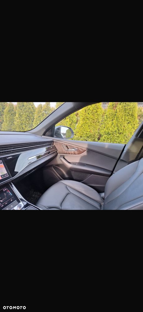 Audi Q8 55 TFSI quattro tiptronic - 11