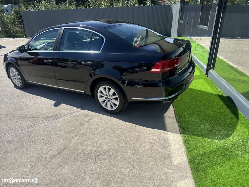 VW Passat 2.0 TDI Confortline - 5