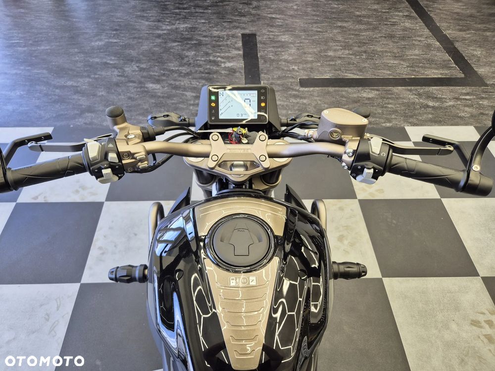 Zontes 125 G1 Spoke - 15